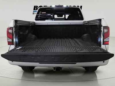 2023 Nissan TITAN Crew Cab Platinum Reserve 4x4