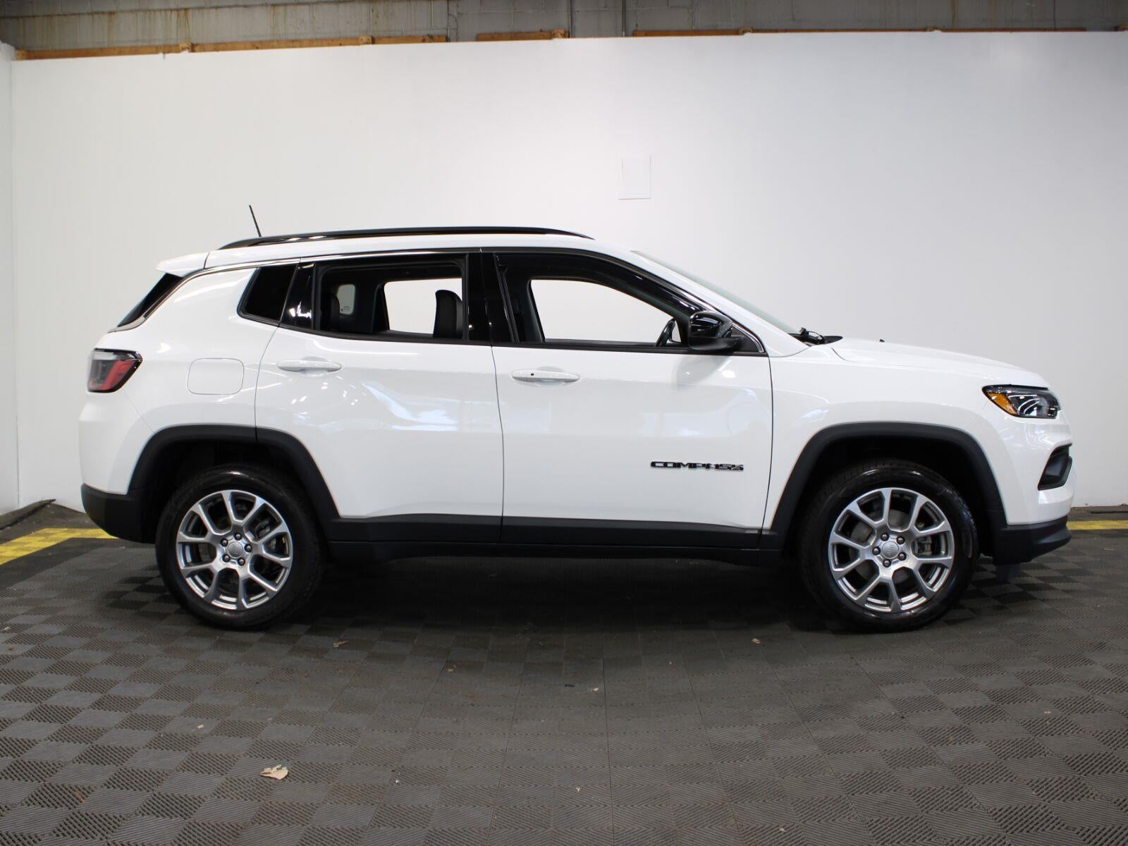 2022 Jeep Compass Latitude Lux 4x4