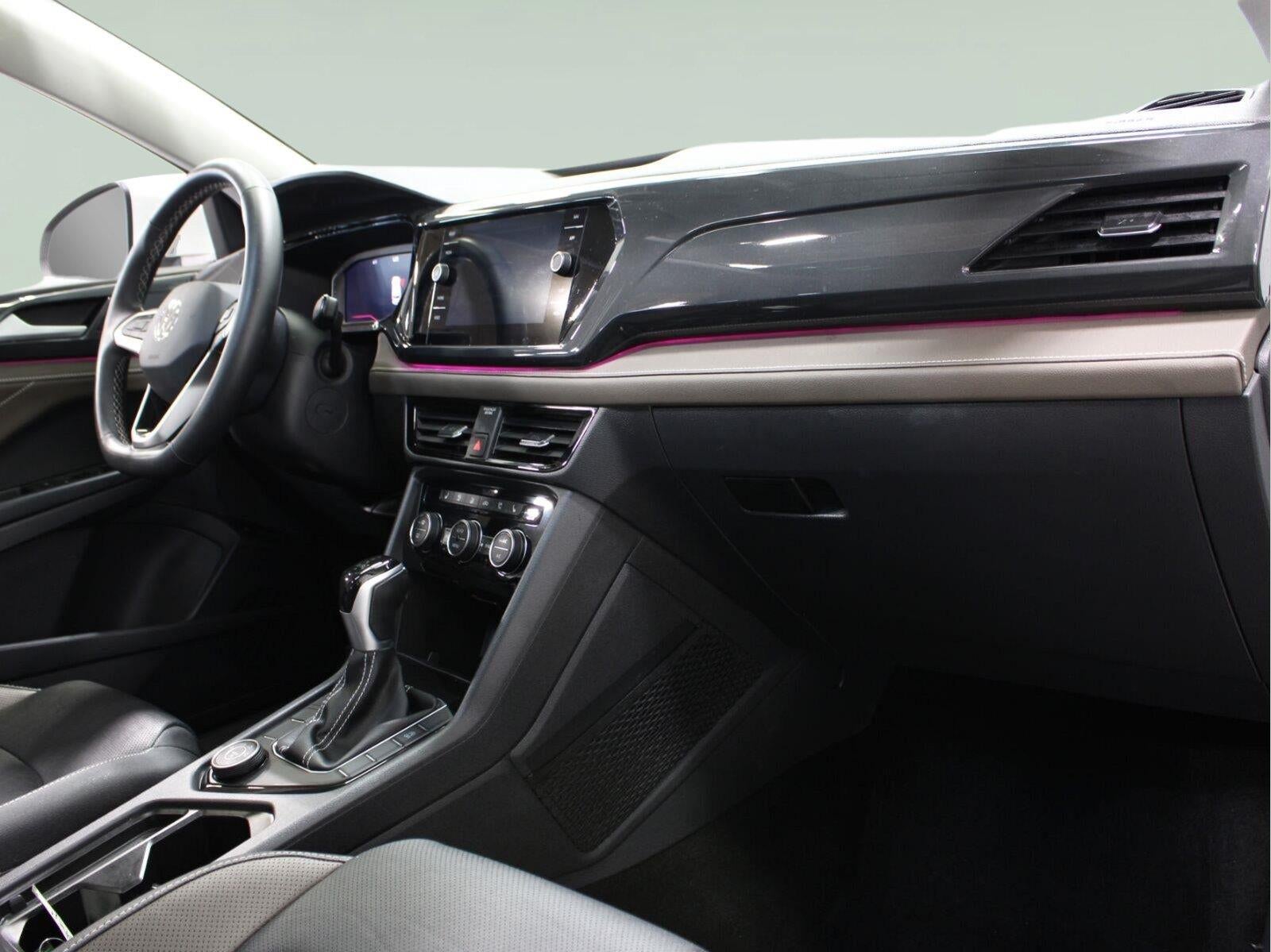 2024 Volkswagen Taos SEL