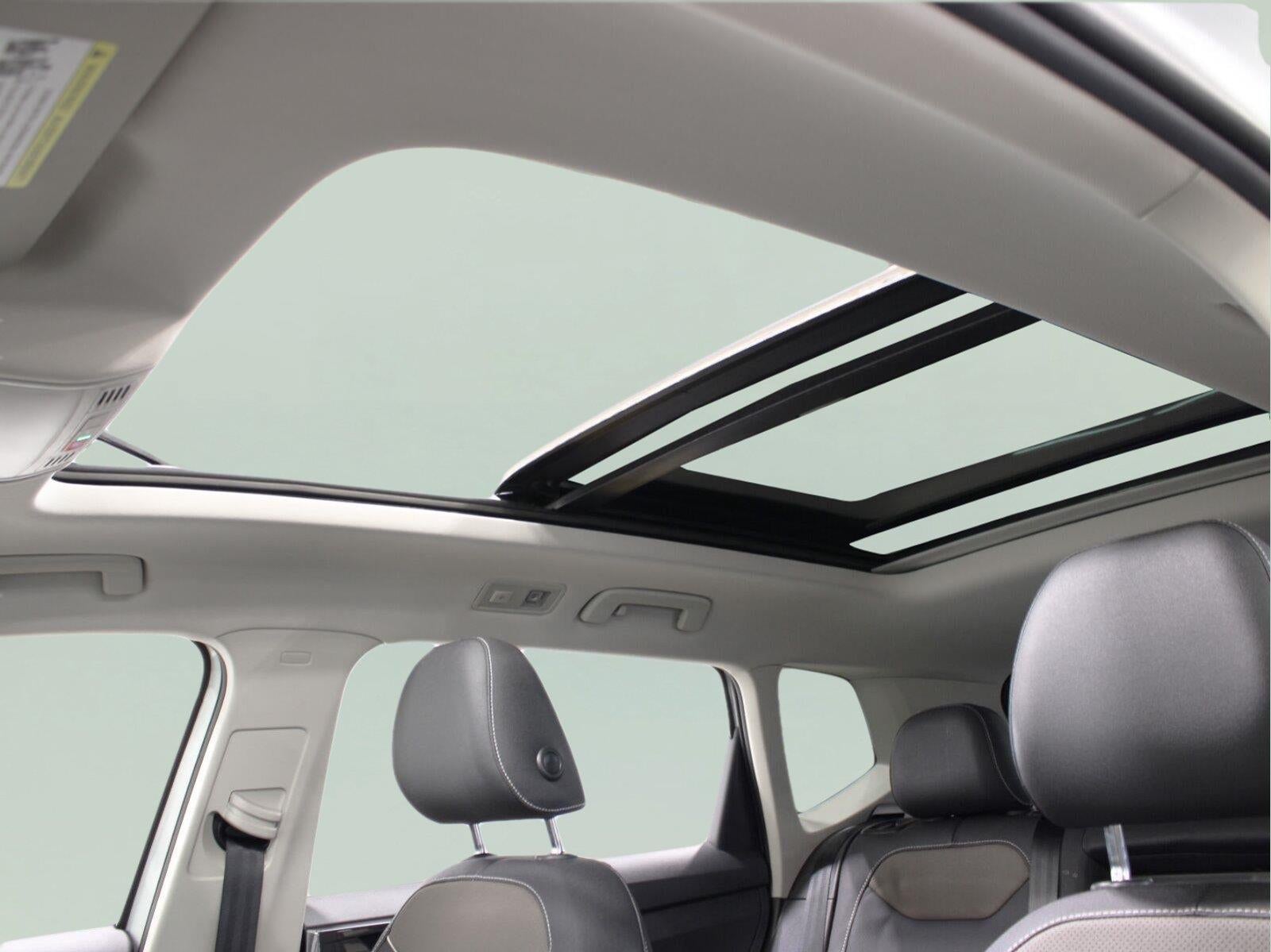 2024 Volkswagen Taos SEL
