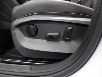 2024 Volkswagen Taos SEL