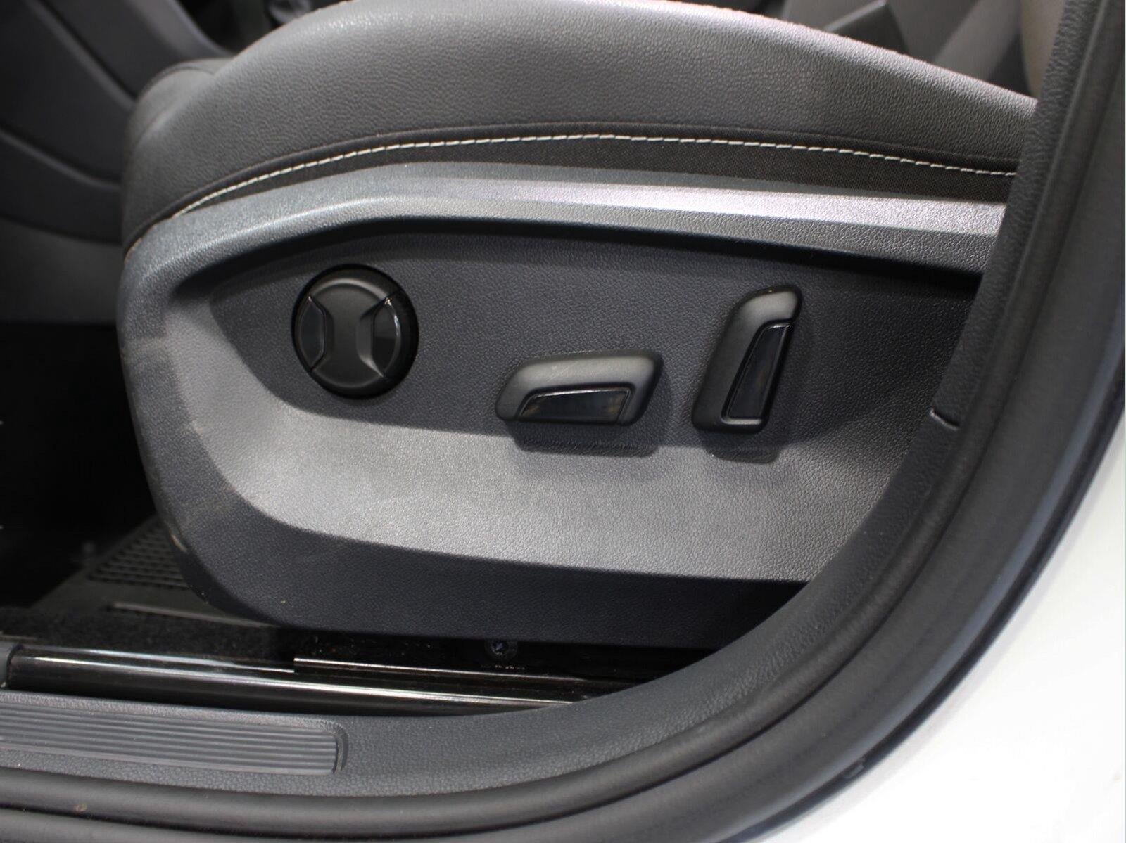 2024 Volkswagen Taos SEL