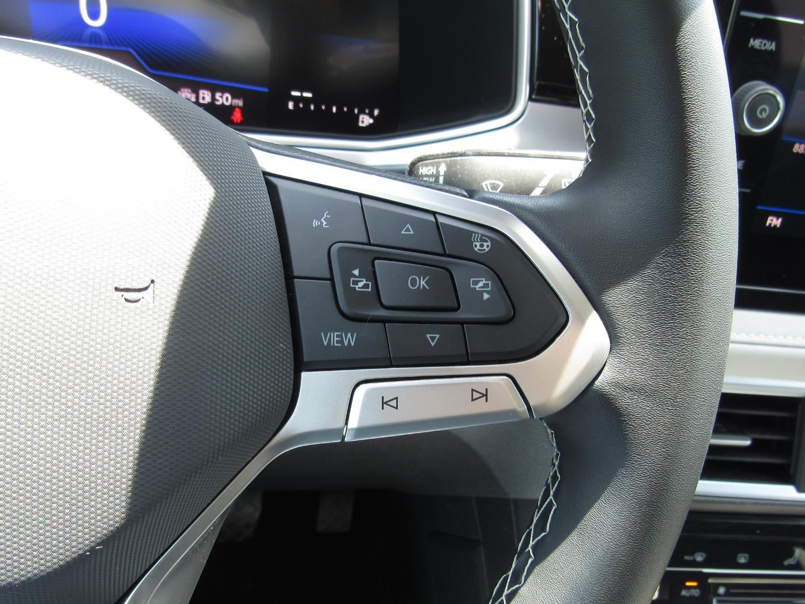2025 Volkswagen Taos 1.5T SE