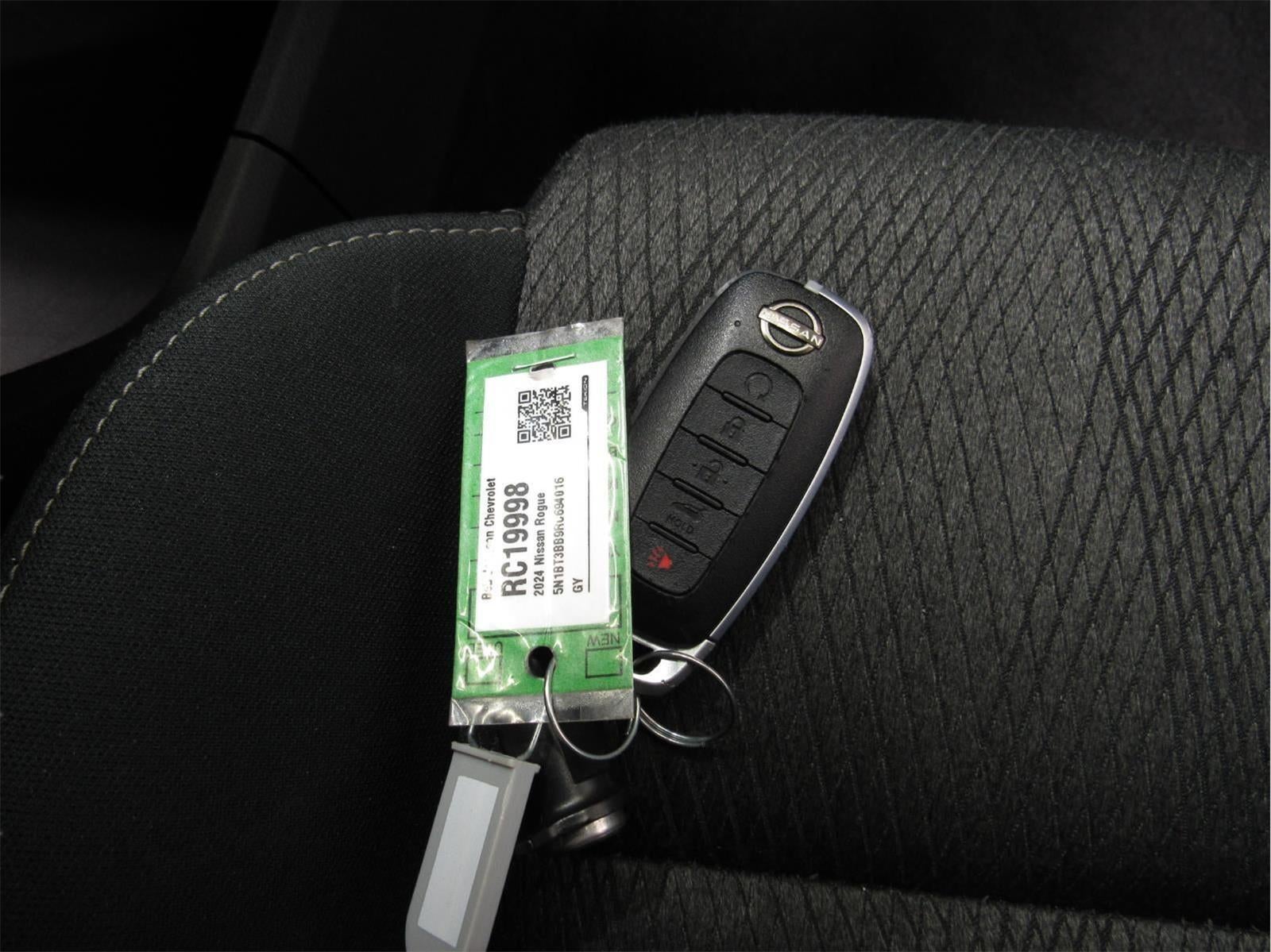 2024 Nissan Rogue SV