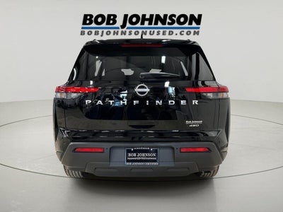2025 Nissan Pathfinder SV