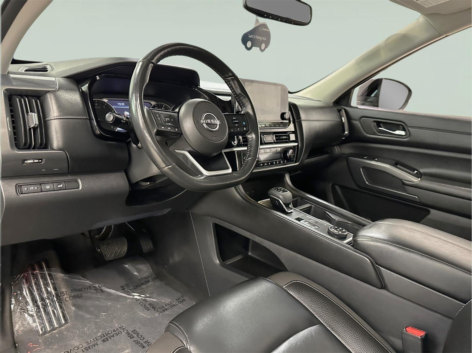 2022 Nissan Pathfinder SL 4WD
