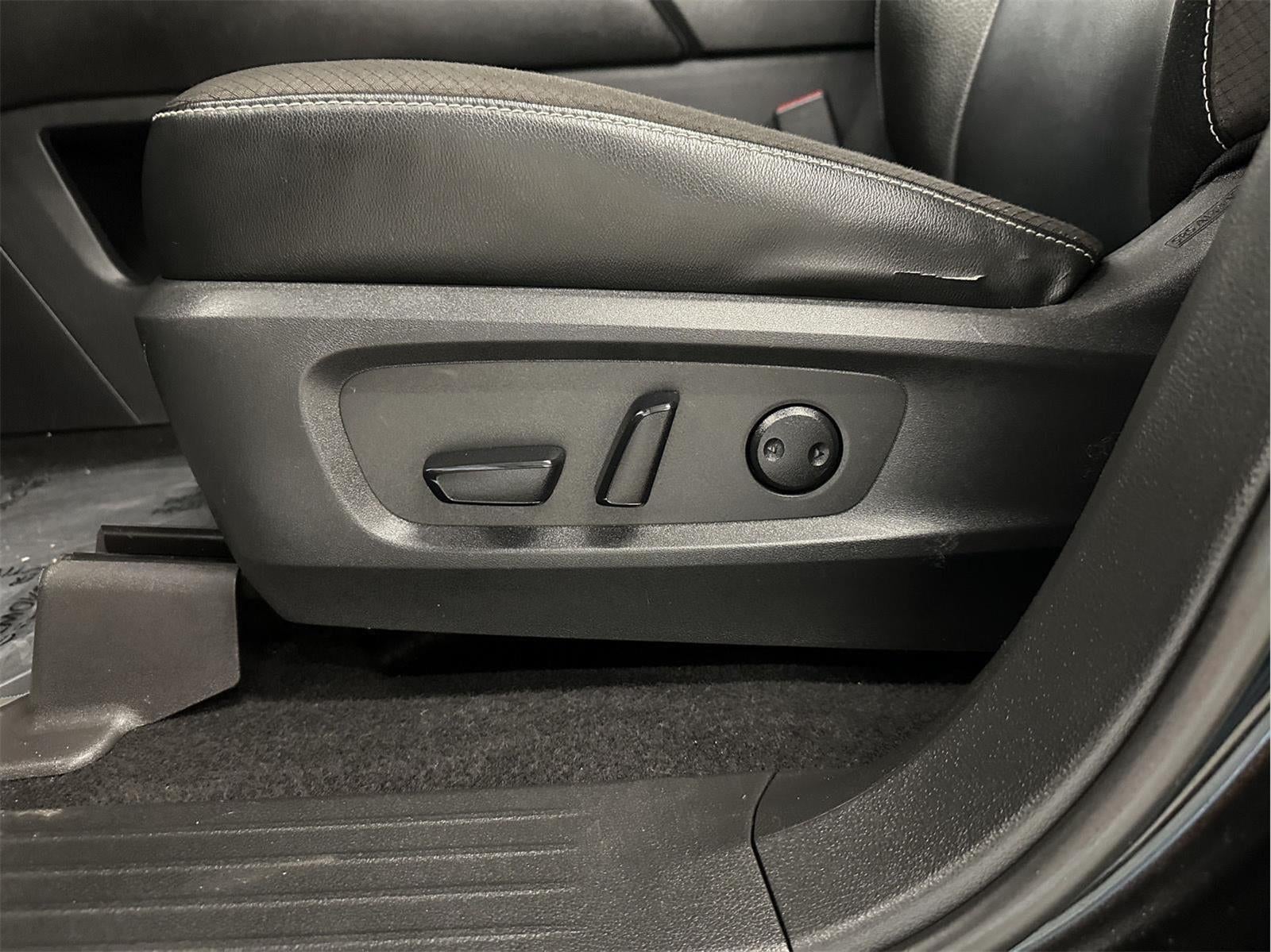 2022 Nissan Pathfinder SL 4WD