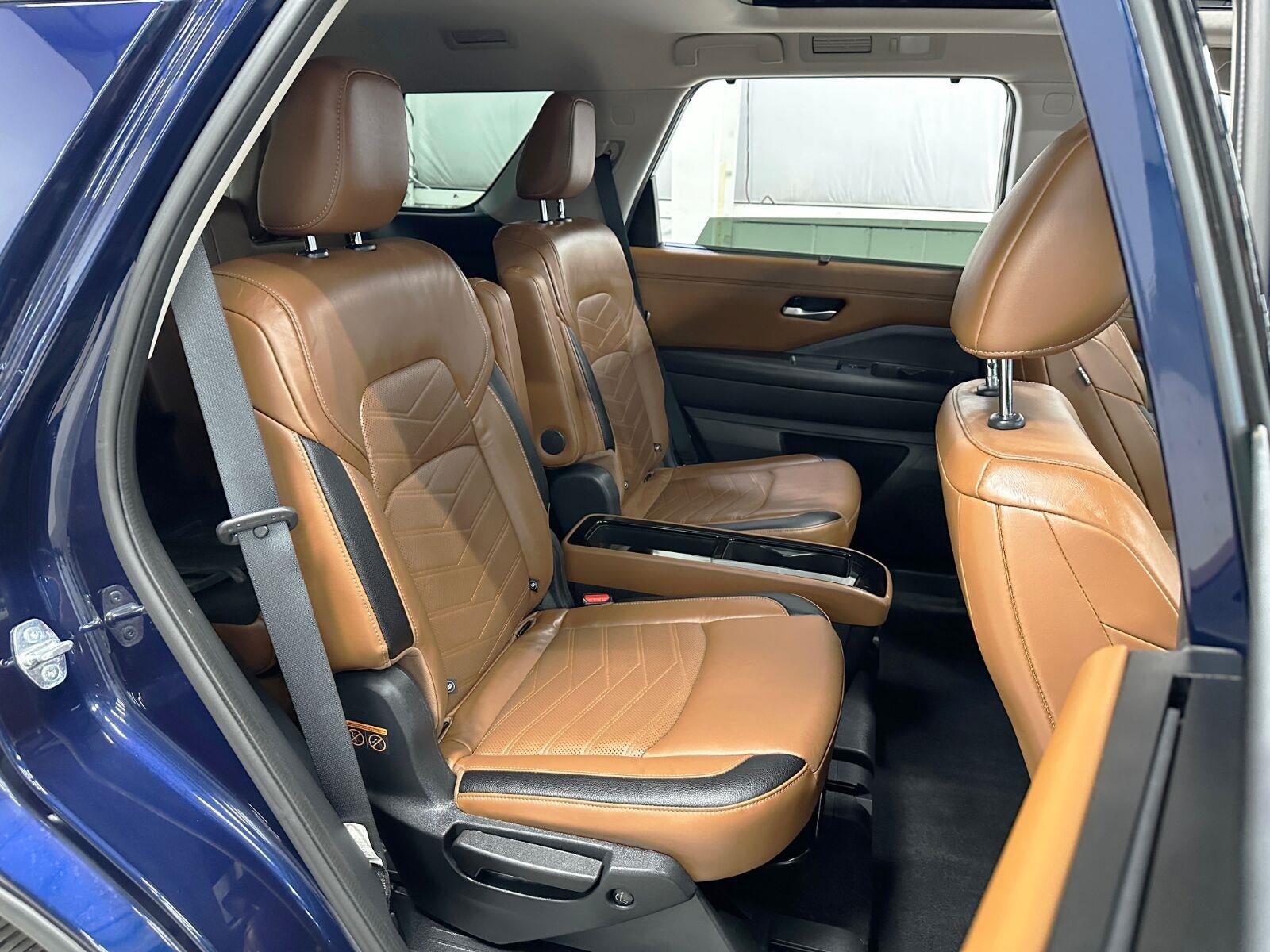 2022 Nissan Pathfinder Platinum