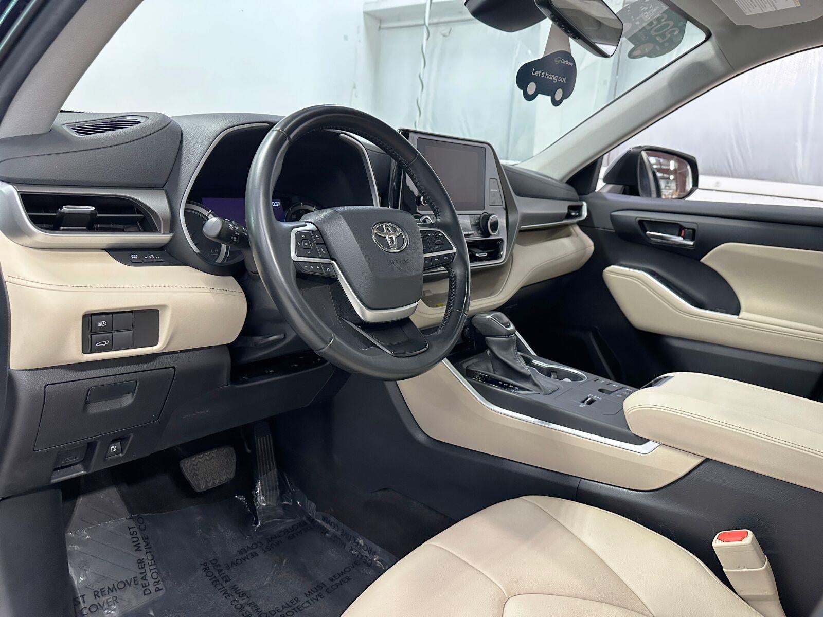 2023 Toyota Highlander Hybrid XLE