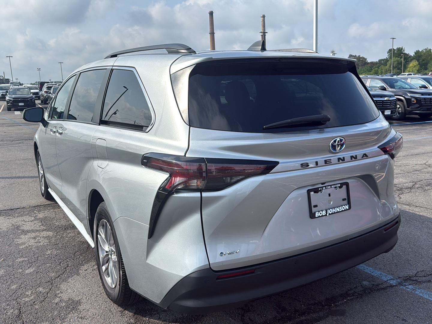2025 Toyota Sienna XLE