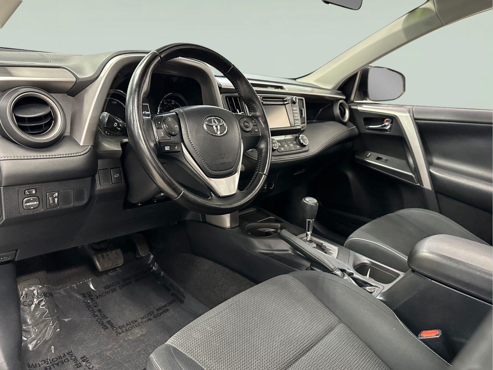 2016 Toyota RAV4 Hybrid XLE