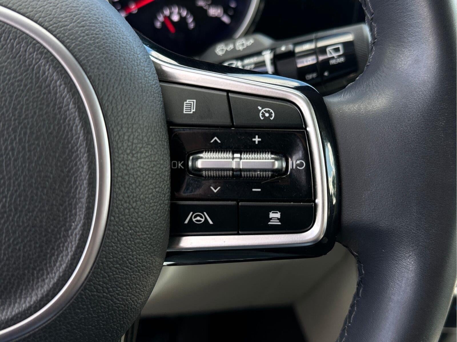 2024 Kia Carnival MPV EX