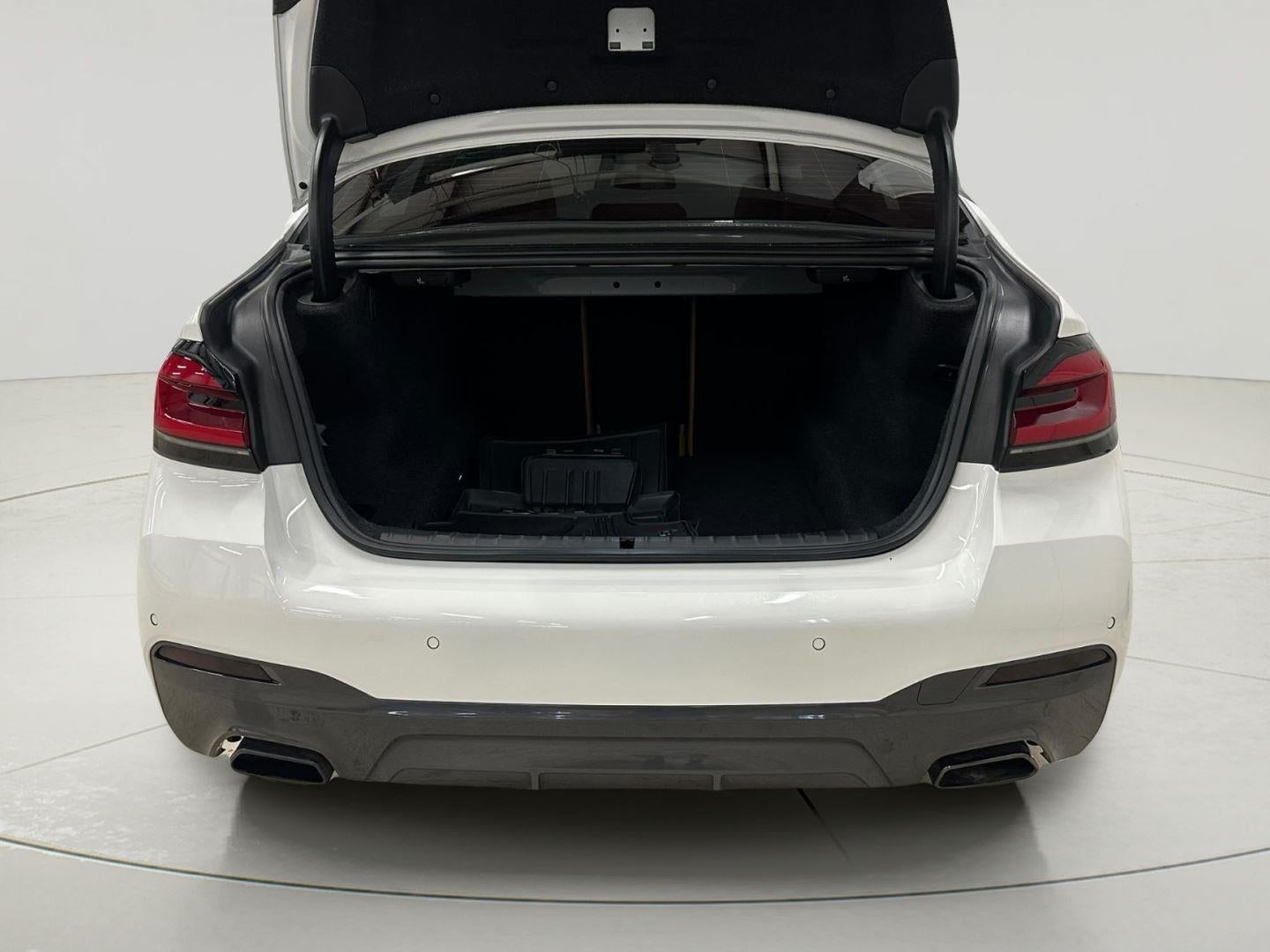 2023 BMW 540 i xDrive