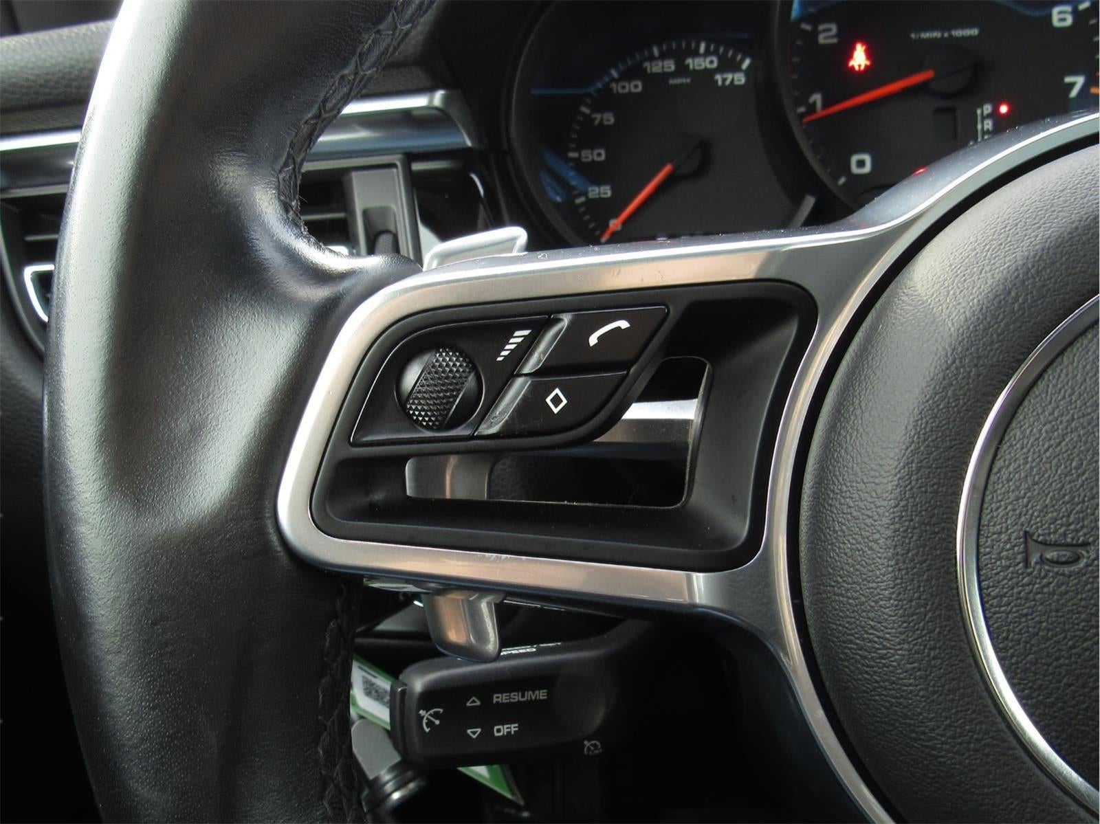 2020 Porsche Macan AWD