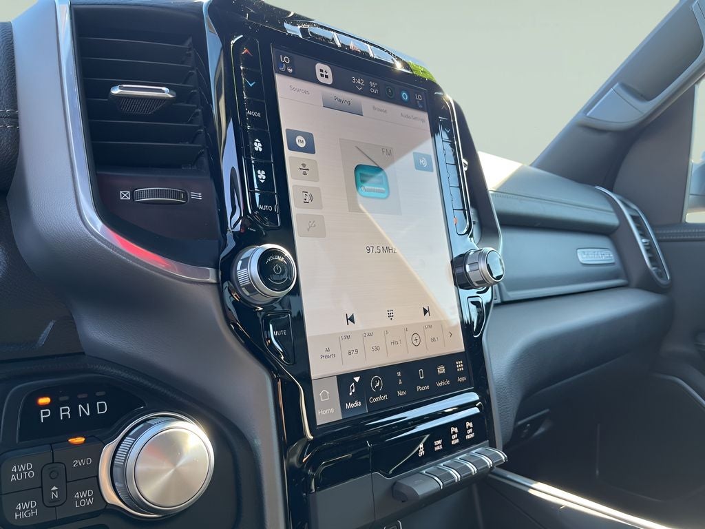 2023 RAM 1500 Laramie 5.7L HEMI