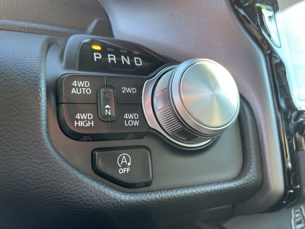 2023 RAM 1500 Laramie 5.7L HEMI