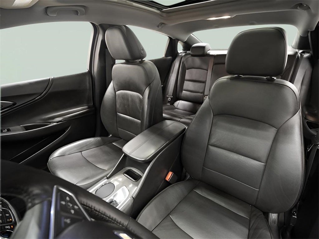 2019 Chevrolet Malibu LT w/ Leather & Sunroof *CarBravo Certified*