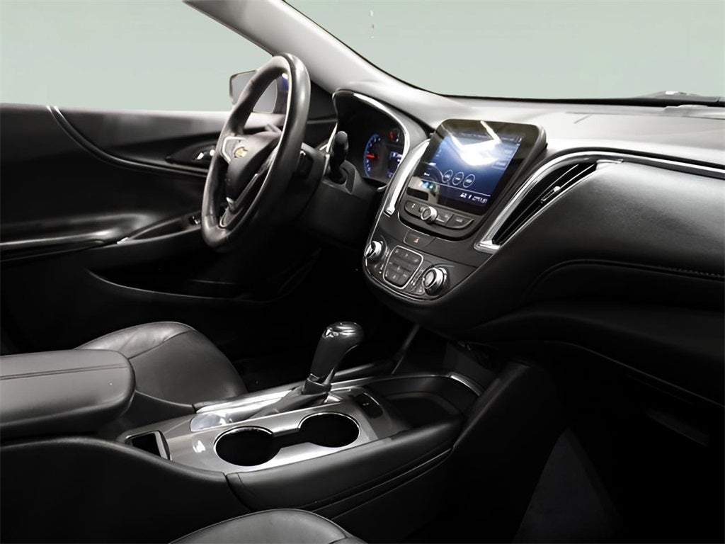 2019 Chevrolet Malibu LT w/ Leather & Sunroof *CarBravo Certified*