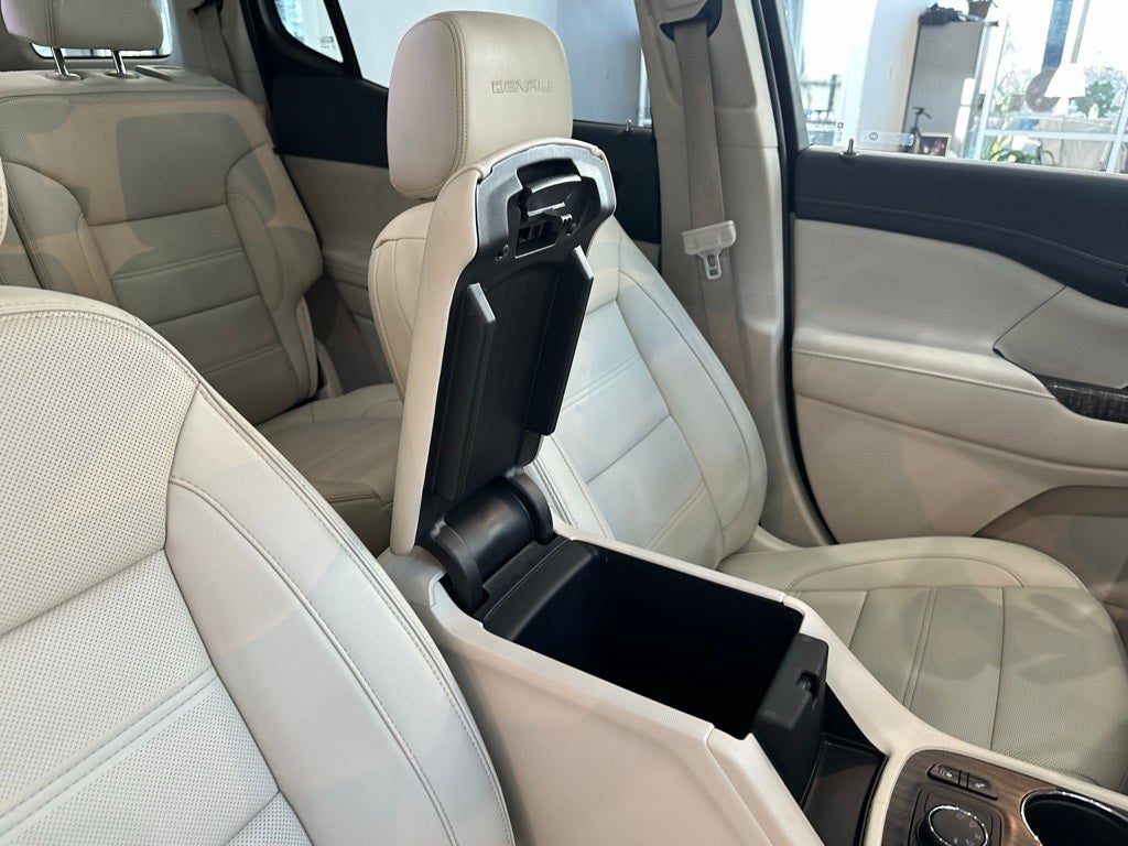 2023 GMC Acadia Denali Ultimate Package