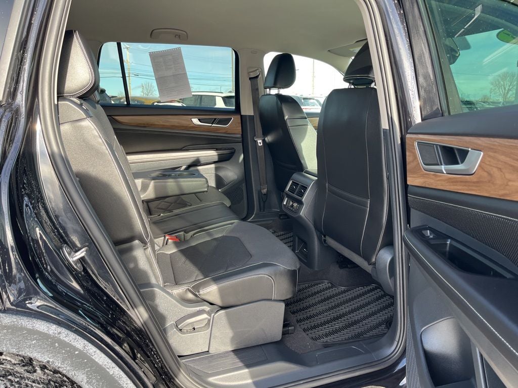 2024 Volkswagen Atlas 2.0T SE