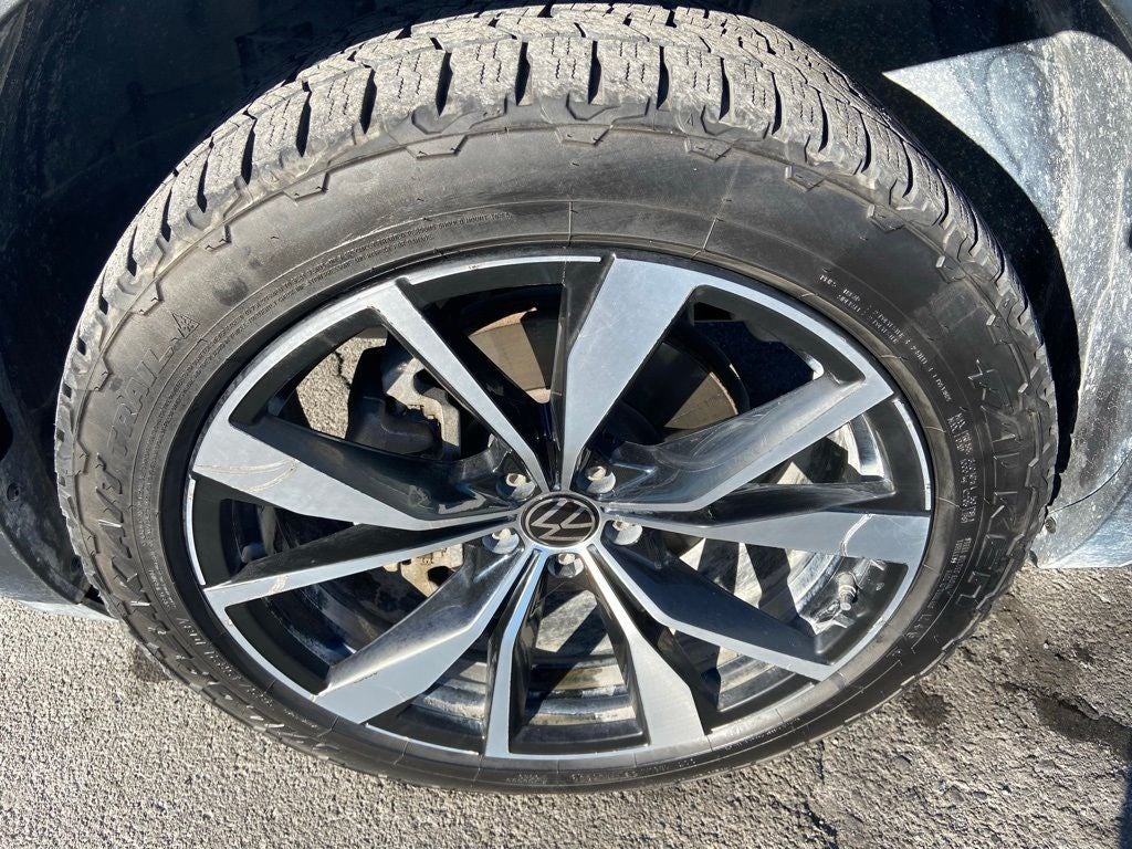 2024 Volkswagen Atlas 2.0T SEL Premium R-Line