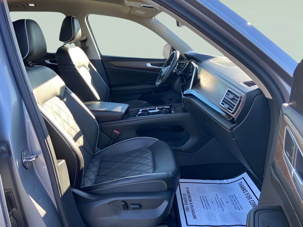 2024 Volkswagen Atlas 2.0T SEL Premium R-Line