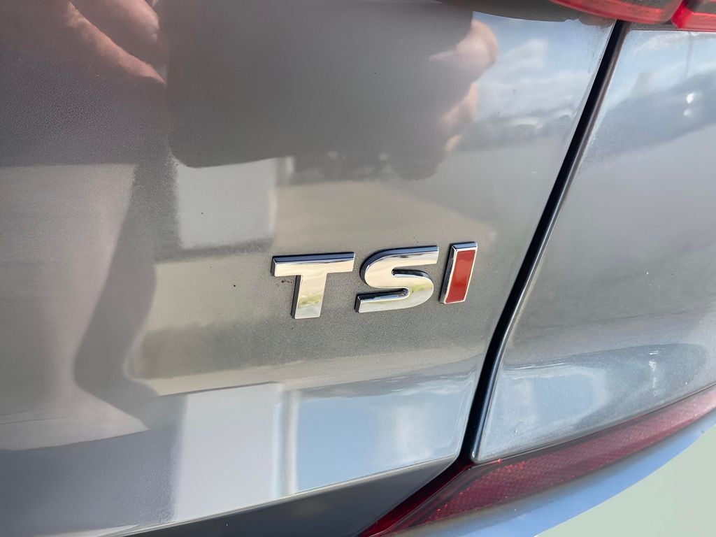 2018 Volkswagen Passat 2.0T SEL Premium Company Car Only 3000 Miles