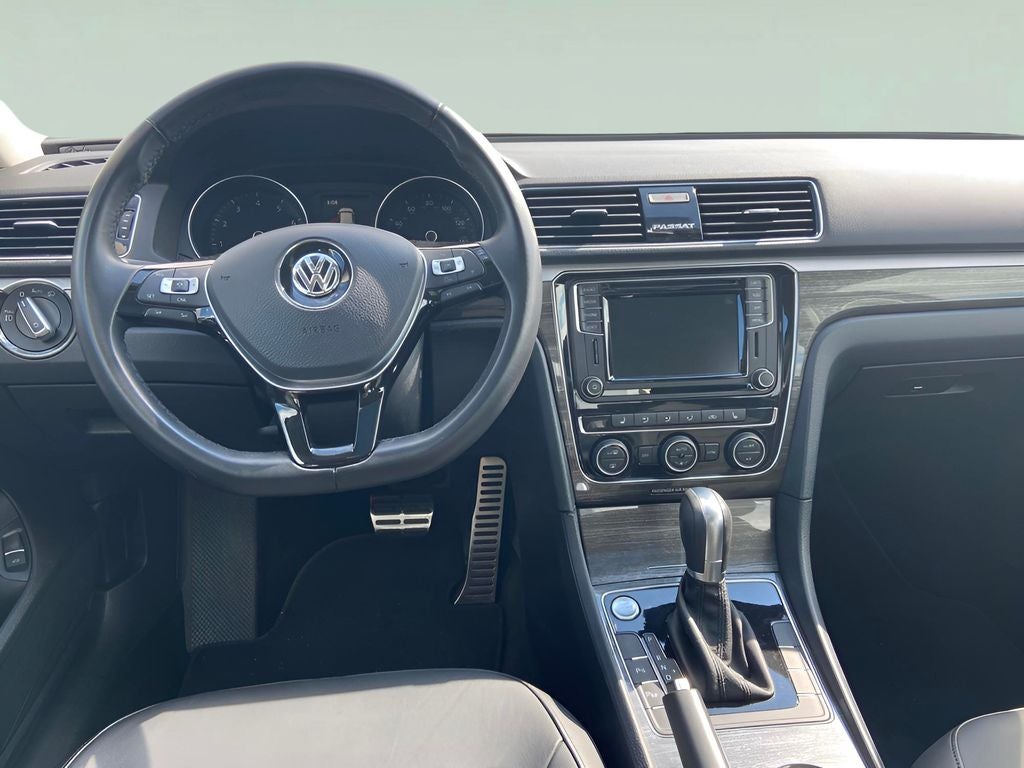 2018 Volkswagen Passat 2.0T SEL Premium Company Car Only 3000 Miles