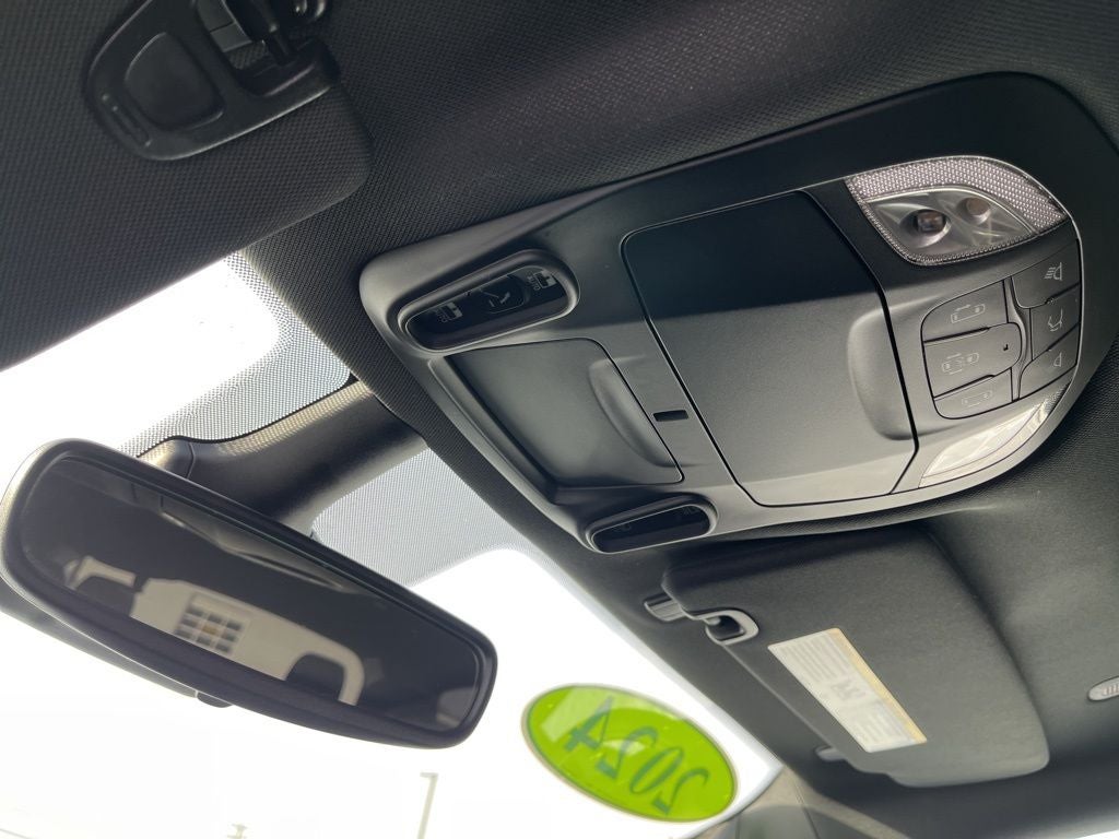 2024 Chrysler Pacifica Touring L S APPERANCE PACKAGE