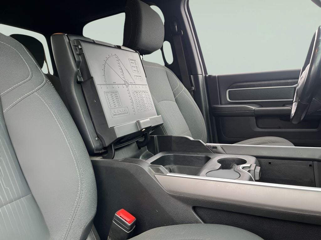 2022 RAM 3500 Big Horn NIGHT EDITION/5TH WHEEL/DUALLY