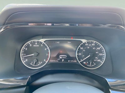 2023 Nissan Pathfinder SL 1 Owner Clean auto check V6 4WD