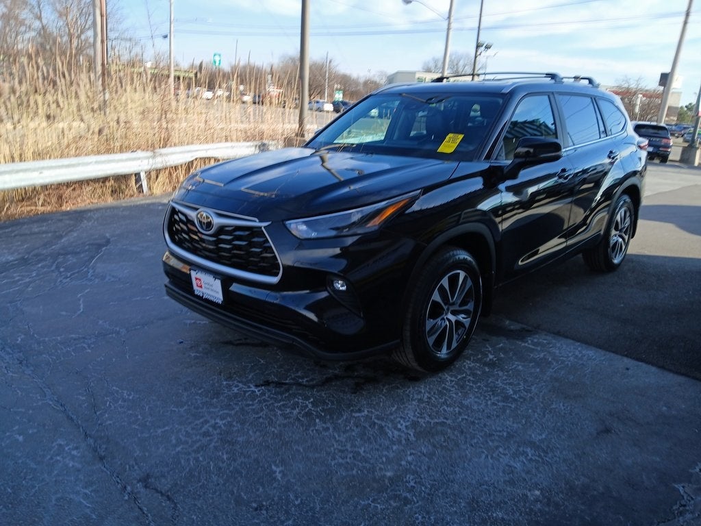2023 Toyota Highlander XLE