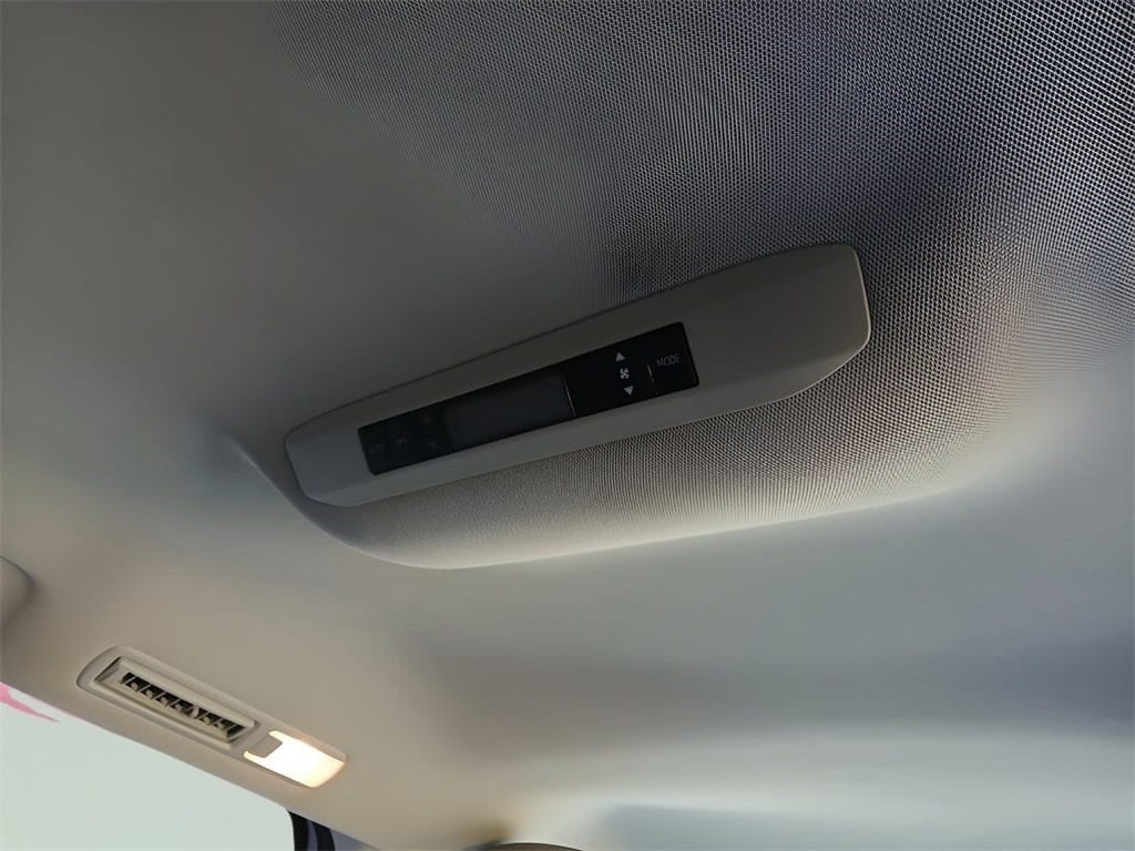 2021 Toyota Sienna LE 8 Passenger