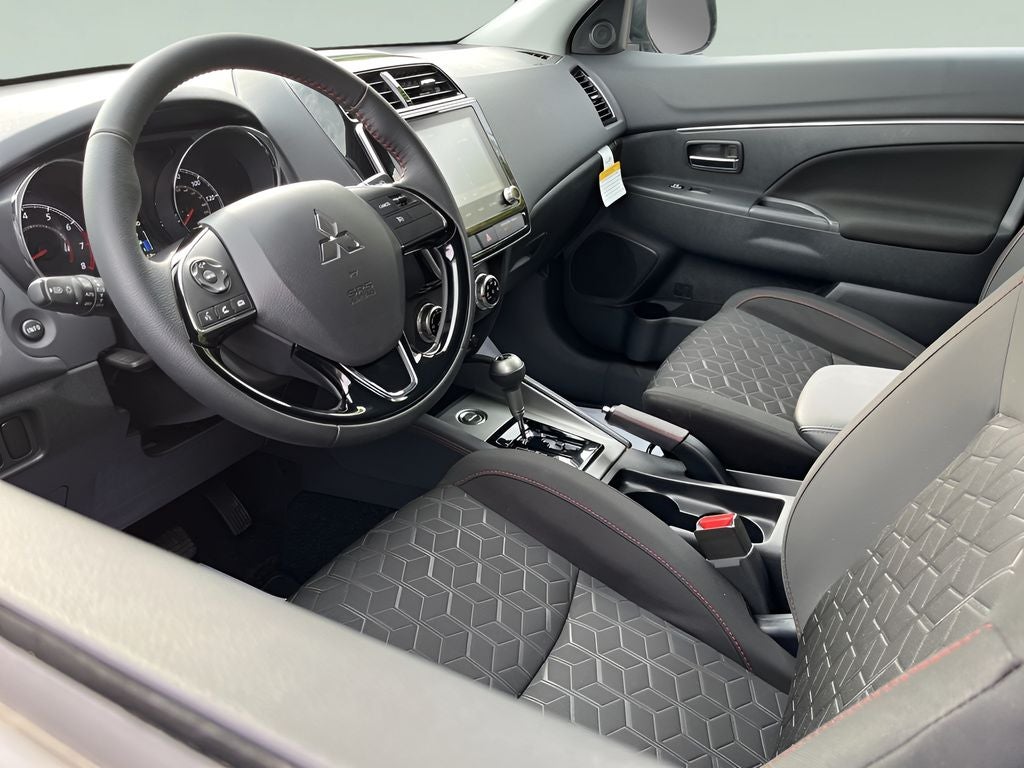 2025 Mitsubishi Outlander Sport 2.0 LE