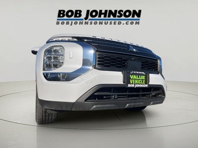 2022 Mitsubishi Outlander ES