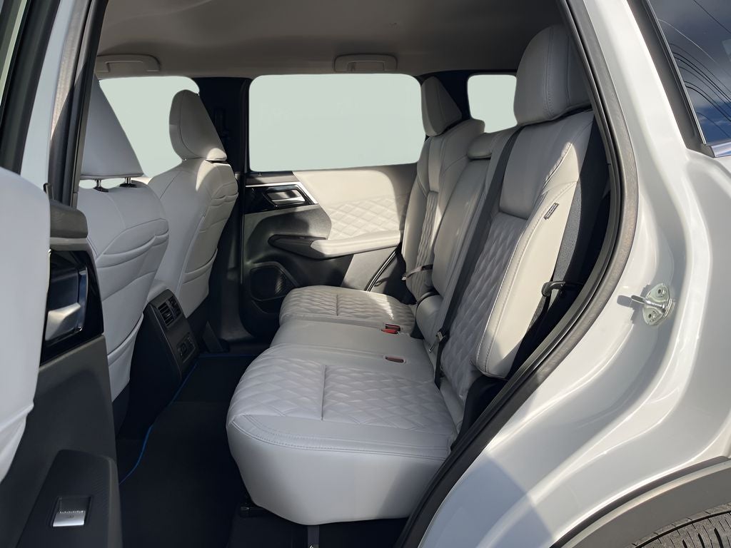 2023 Mitsubishi Outlander PHEV SEL