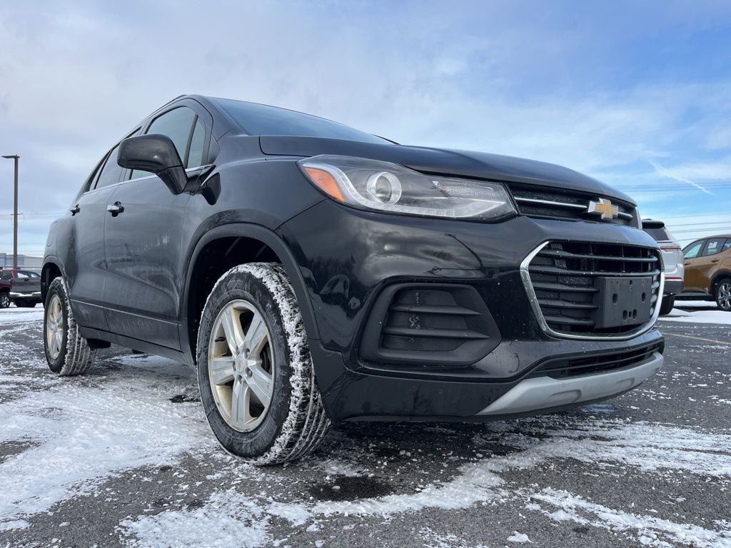 Used 2019 Chevrolet Trax LT with VIN KL7CJPSB5KB869716 for sale in Avon, NY