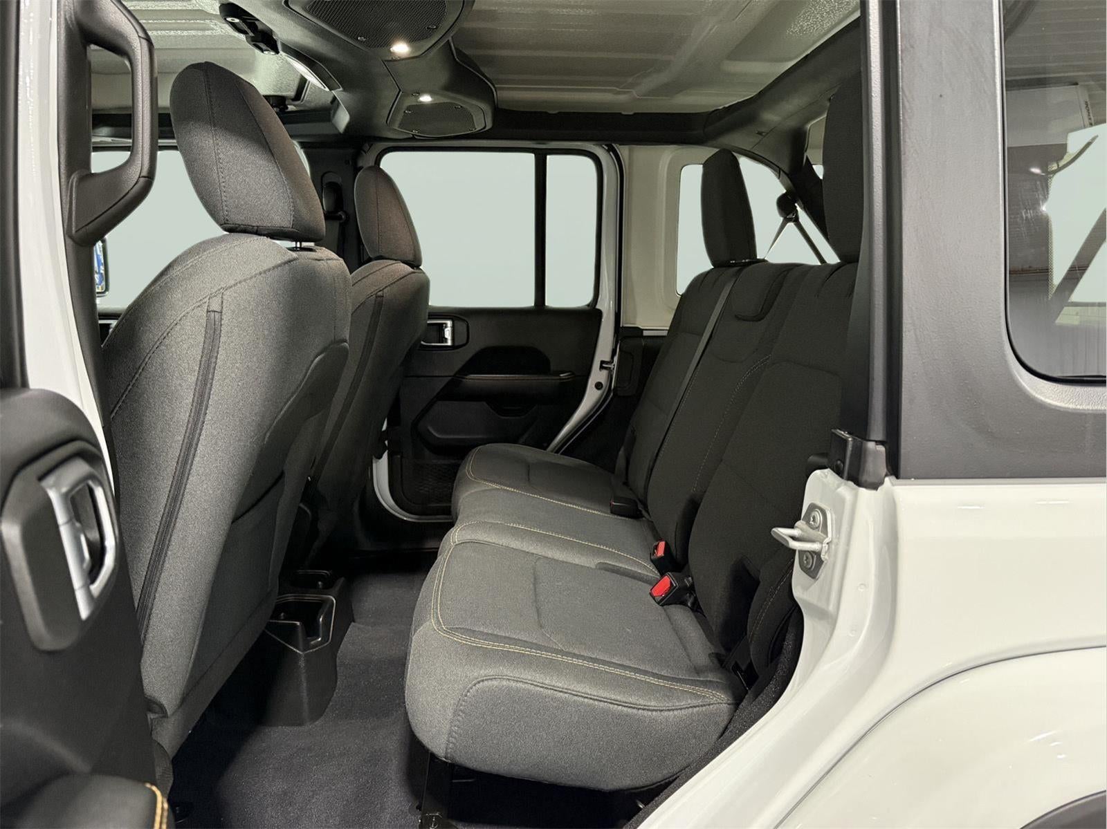 2024 Jeep Wrangler 4-Door Sahara