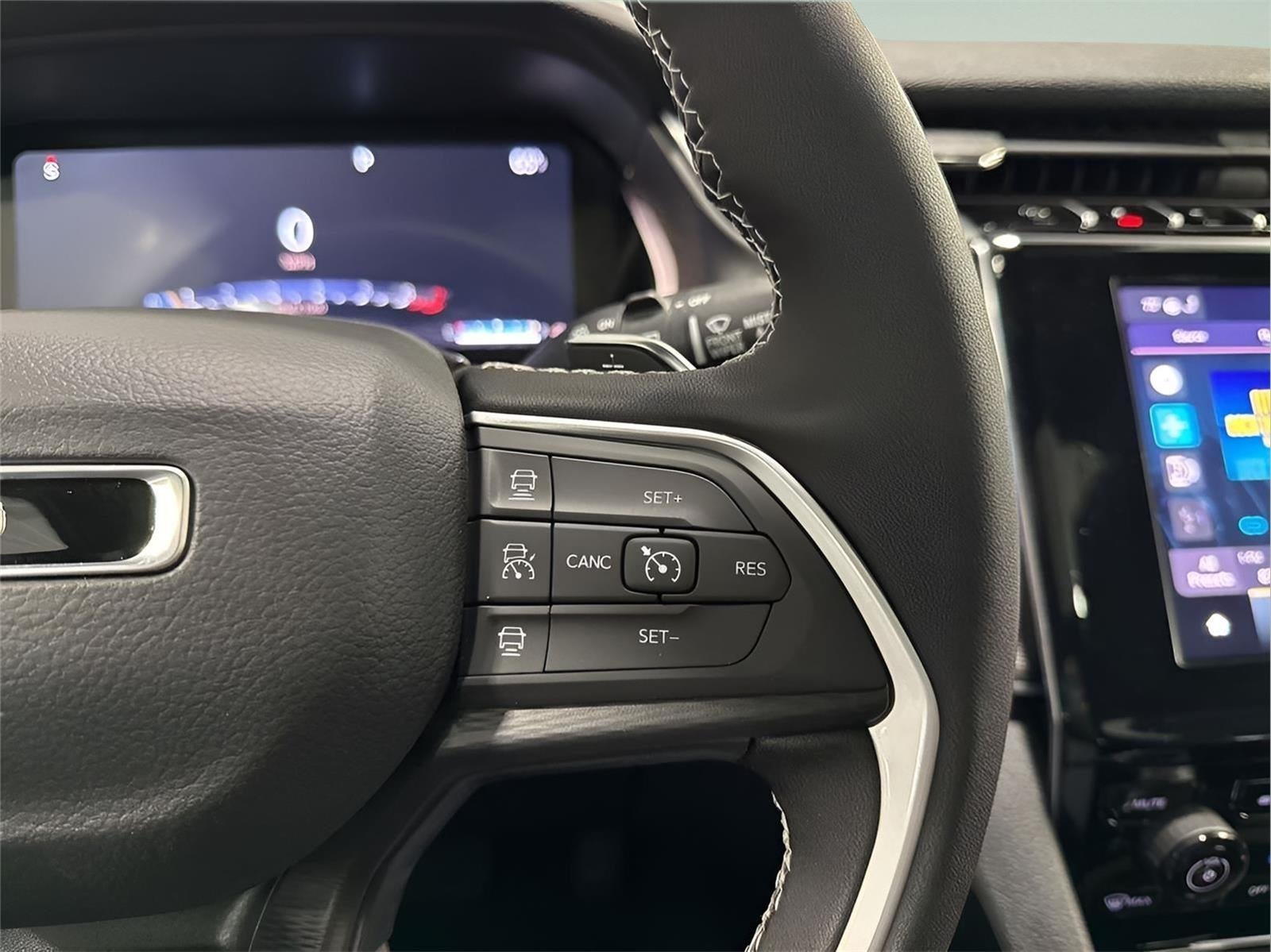 2025 Jeep Grand Cherokee GRAND CHEROKEE LAREDO X 4X4