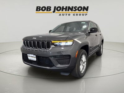 2025 Jeep Grand Cherokee GRAND CHEROKEE LAREDO X 4X4