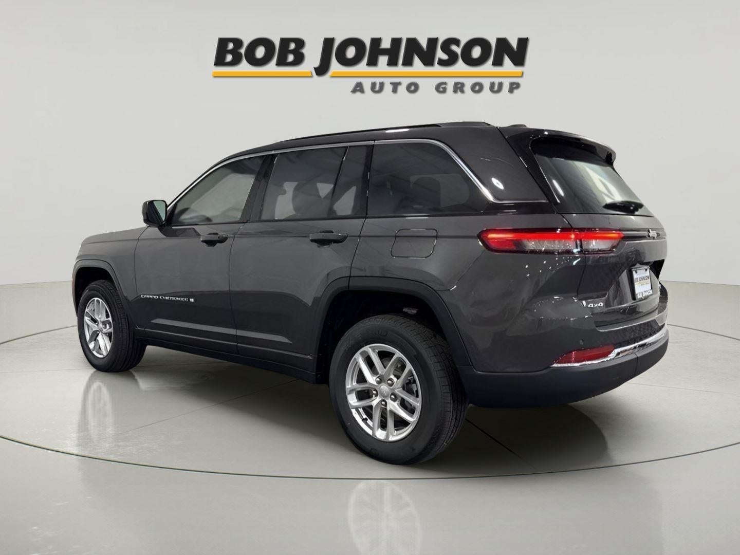 2025 Jeep Grand Cherokee GRAND CHEROKEE LAREDO X 4X4