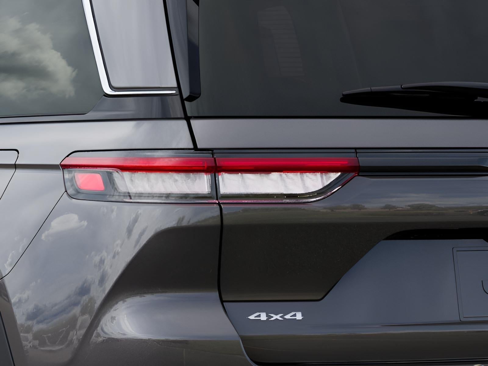 2026 Jeep Grand Cherokee GRAND CHEROKEE LAREDO X 4X4