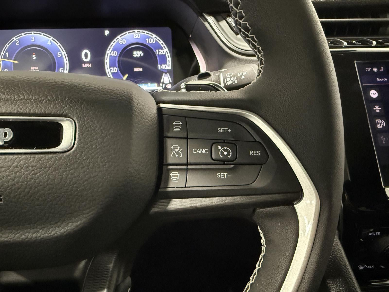 2025 Jeep Grand Cherokee GRAND CHEROKEE LAREDO X 4X4