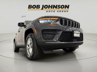 2025 Jeep Grand Cherokee GRAND CHEROKEE LAREDO X 4X4