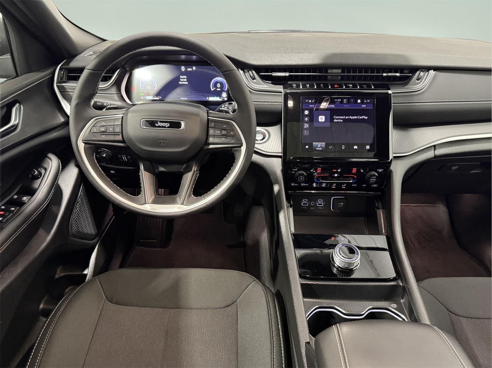 2025 Jeep Grand Cherokee GRAND CHEROKEE LAREDO X 4X4