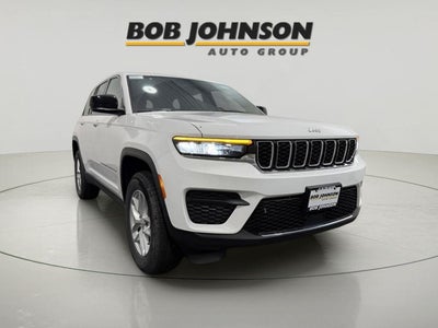 2025 Jeep Grand Cherokee GRAND CHEROKEE LAREDO X 4X4