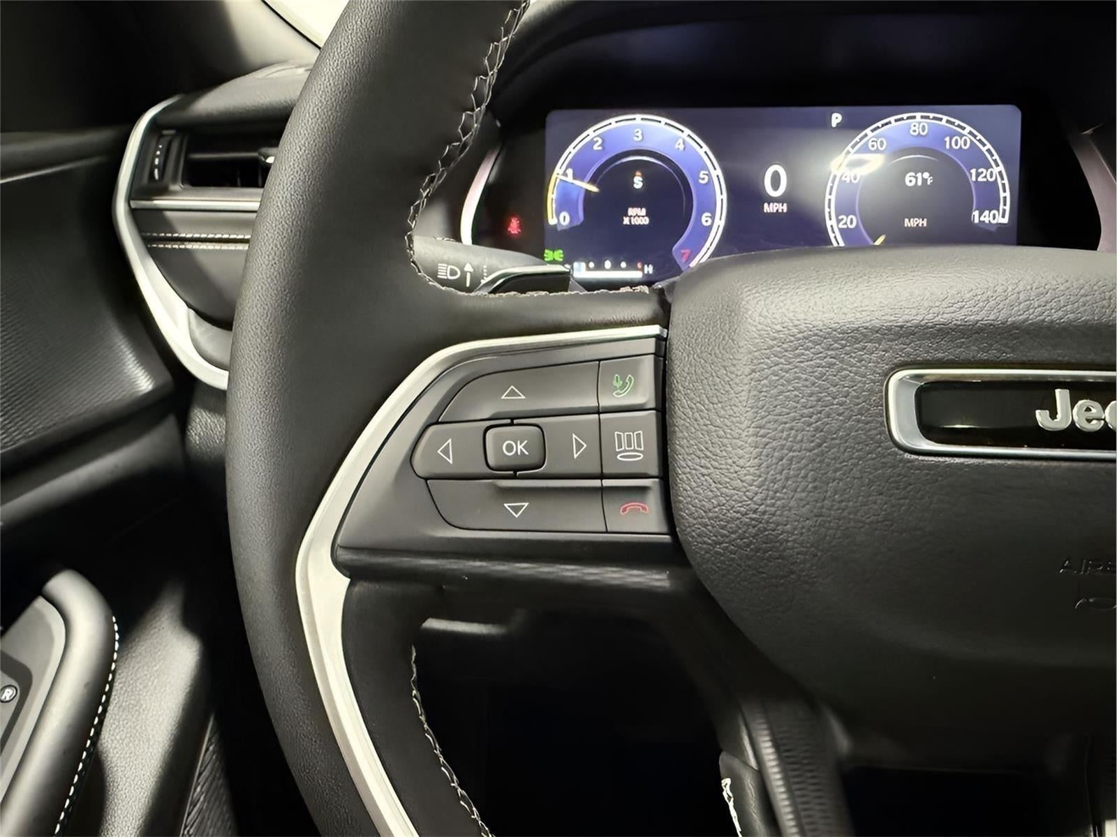 2025 Jeep Grand Cherokee GRAND CHEROKEE LAREDO X 4X4