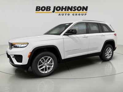 2025 Jeep Grand Cherokee GRAND CHEROKEE LAREDO X 4X4