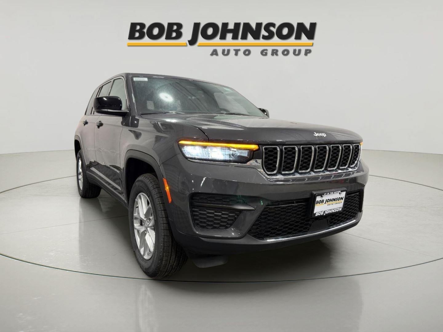2025 Jeep Grand Cherokee GRAND CHEROKEE LAREDO X 4X4