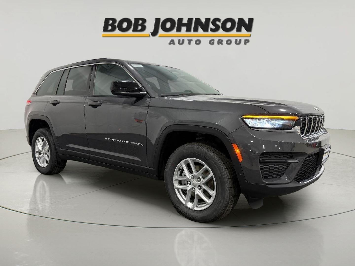 2025 Jeep Grand Cherokee GRAND CHEROKEE LAREDO X 4X4